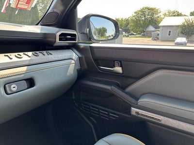 2025 Toyota Tacoma 4WD 4WD Trailhunter Hybrid Double Cab 5' Bed AT (Natl)