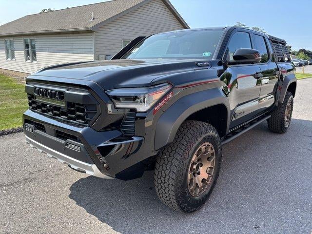 2025 Toyota Tacoma 4WD 4WD Trailhunter Hybrid Double Cab 5' Bed AT (Natl)