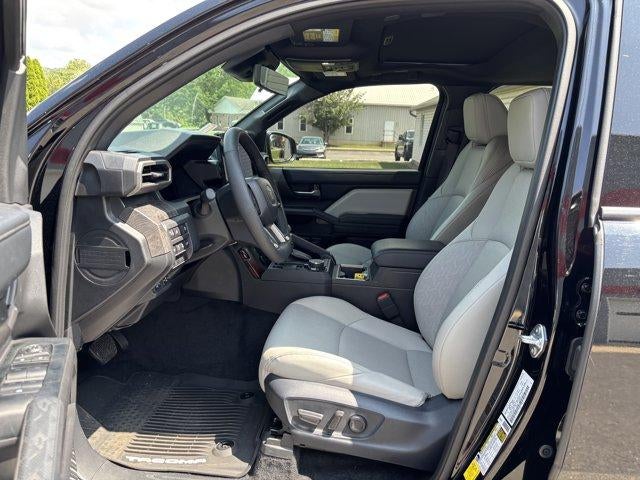2026 Toyota Tacoma 4WD 4WD Limited Hybrid Double Cab 5' Bed AT (Natl)
