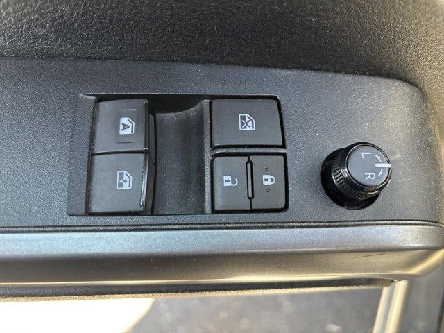 2022 Toyota Tacoma 4WD 4WD SR5 Access Cab 6' Bed I4 AT (Natl)