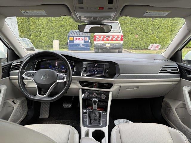 2024 Volkswagen Jetta SE Auto