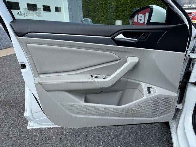 2024 Volkswagen Jetta SE Auto