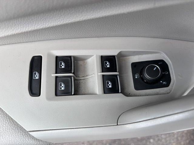 2024 Volkswagen Jetta SE Auto
