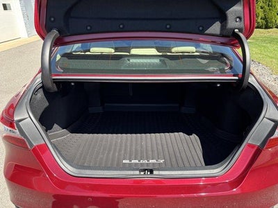 2018 Toyota Camry XLE Auto (SE)
