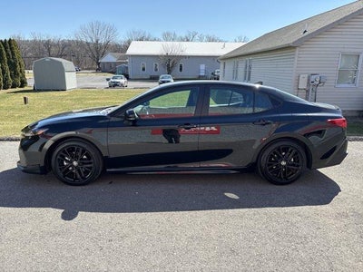 2025 Toyota Camry SE (SE)