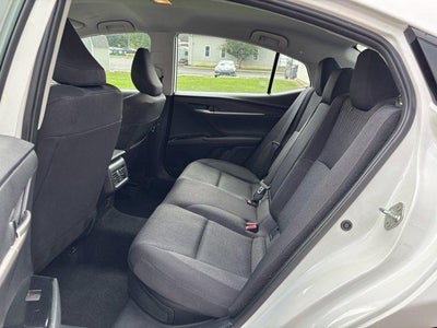 2025 Toyota Camry LE (SE)