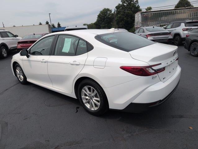 2025 Toyota Camry LE (SE)