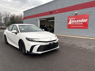 2025 Toyota Camry SE (SE)