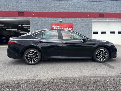 2025 Toyota Camry XLE (SE)