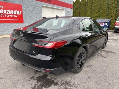 2025 Toyota Camry SE (SE)
