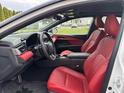 2025 Toyota Camry XSE AWD (Natl)
