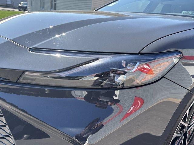 2025 Toyota Camry XLE AWD (Natl)