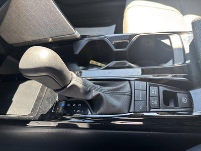 2025 Toyota Camry XLE AWD (Natl)