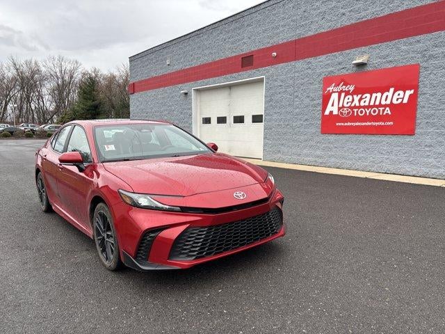 2025 Toyota Camry SE AWD (Natl)
