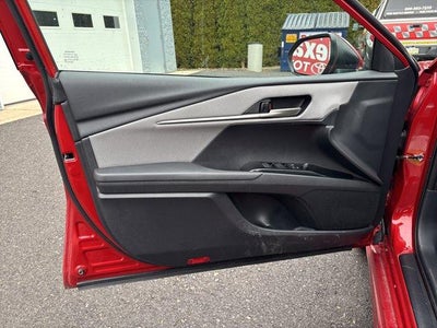 2025 Toyota Camry SE AWD (Natl)