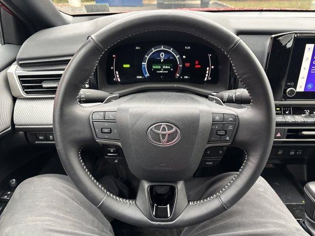 2025 Toyota Camry SE AWD (Natl)