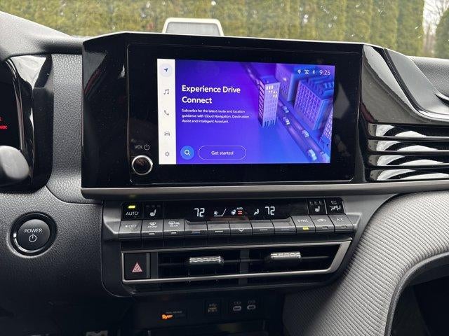 2025 Toyota Camry SE AWD (Natl)