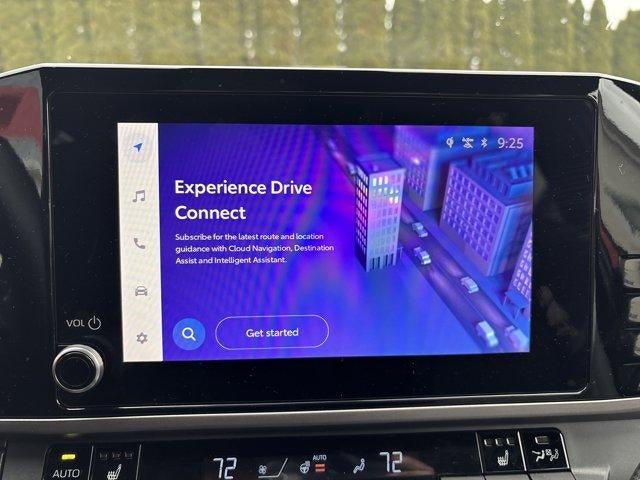 2025 Toyota Camry SE AWD (Natl)