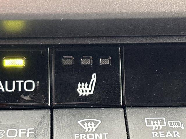 2025 Toyota Camry SE AWD (Natl)