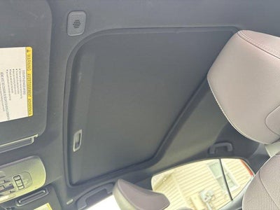 2025 Toyota Camry SE AWD (Natl)