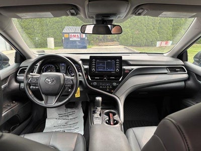 2024 Toyota Camry SE Auto (SE)