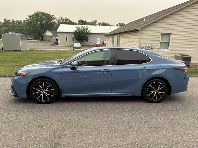 2024 Toyota Camry SE Auto (SE)