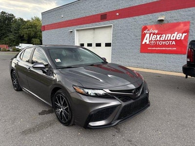 2023 Toyota Camry SE Auto (SE)