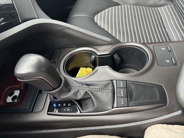 2023 Toyota Camry SE Auto (SE)