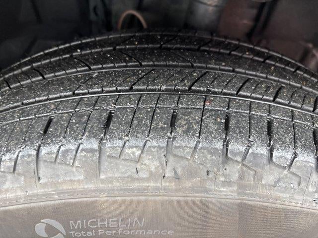 2025 Toyota RAV4 Hybrid XLE AWD (Natl)