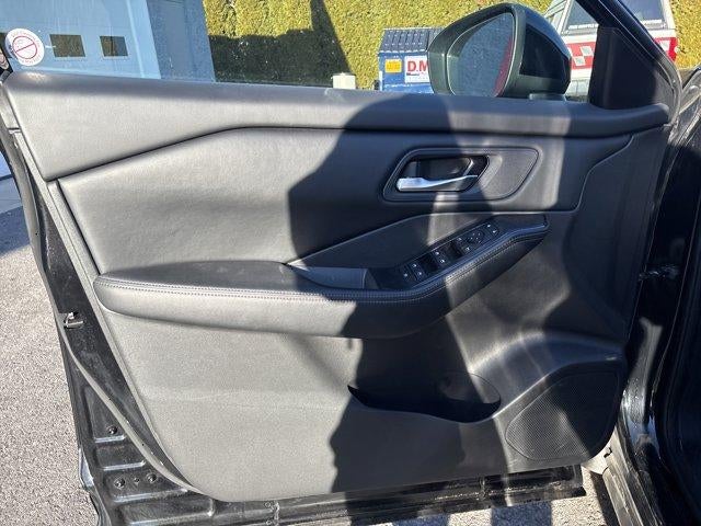 2024 Nissan Rogue AWD SV