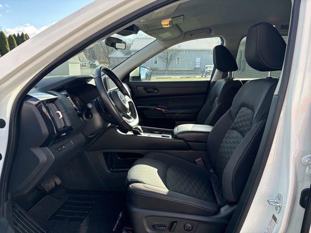 2024 Nissan Pathfinder SV 4WD