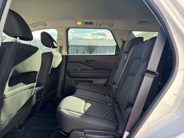 2024 Nissan Pathfinder SV 4WD