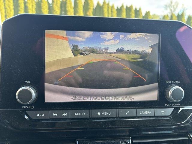 2024 Nissan Pathfinder SV 4WD