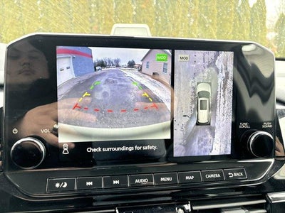 2024 Nissan Pathfinder SL 4WD