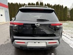 2024 Nissan Pathfinder SL 4WD