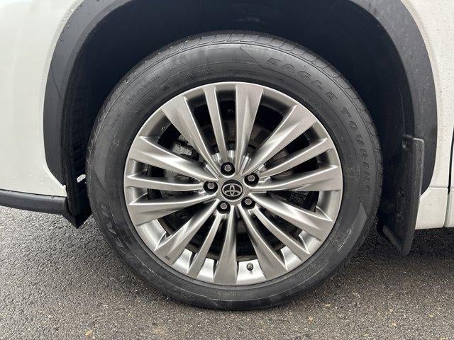 2025 Toyota Highlander Hybrid Platinum AWD (Natl)