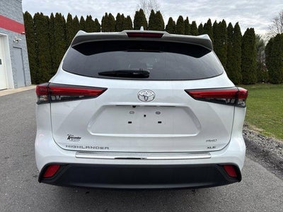 2022 Toyota Highlander XLE AWD (Natl)