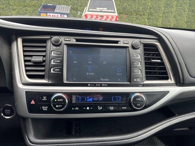 2019 Toyota Highlander SE V6 AWD (Natl)
