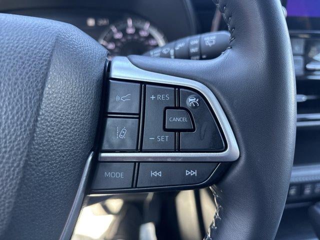 2024 Toyota Highlander LE AWD (SE)