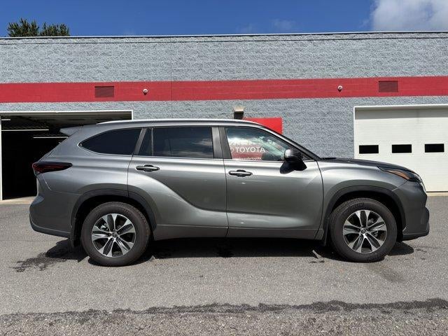 2026 Toyota Highlander XLE AWD (Natl)