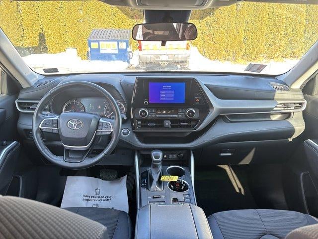 2024 Toyota Highlander LE AWD (SE)