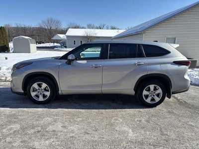 2024 Toyota Highlander LE AWD (SE)