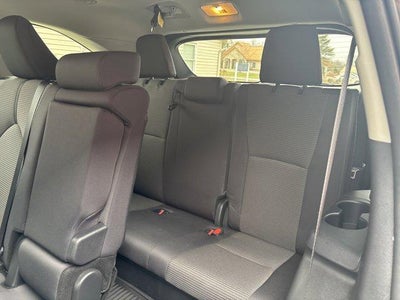 2024 Toyota Highlander LE AWD (SE)