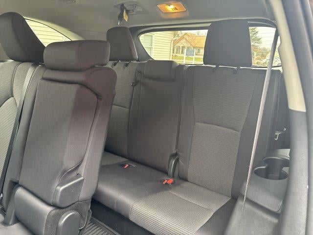 2024 Toyota Highlander LE AWD (SE)