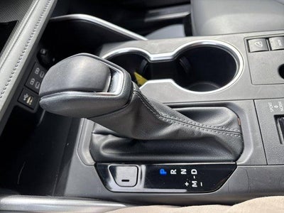2024 Toyota Highlander LE AWD (SE)