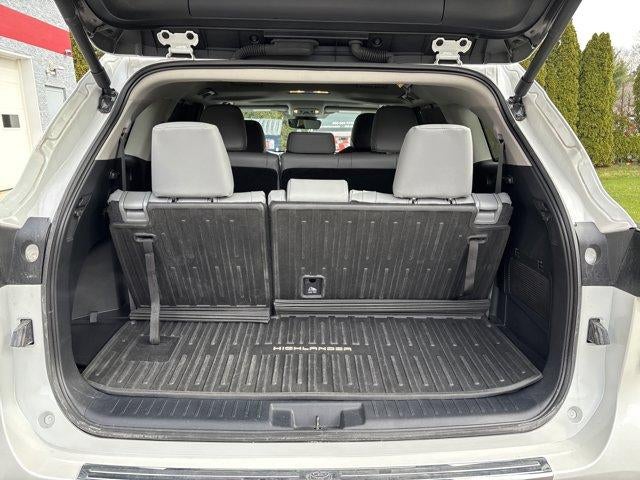 2024 Toyota Highlander LE AWD (SE)