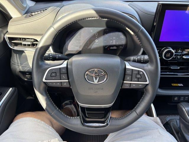2024 Toyota Highlander Limited AWD (Natl)