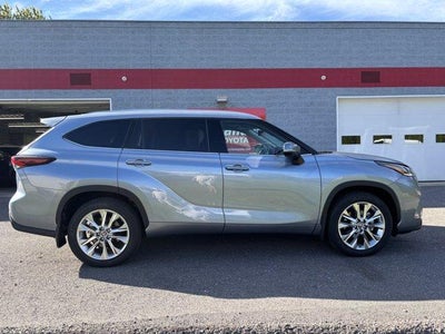 2024 Toyota Highlander Limited AWD (Natl)