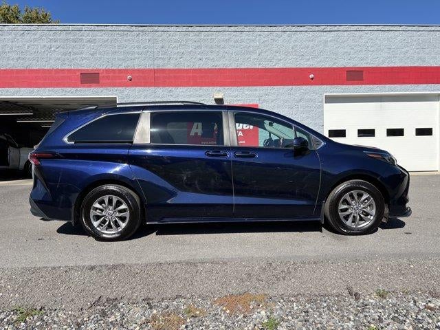 2024 Toyota Sienna LE AWD 8-Passenger (Natl)
