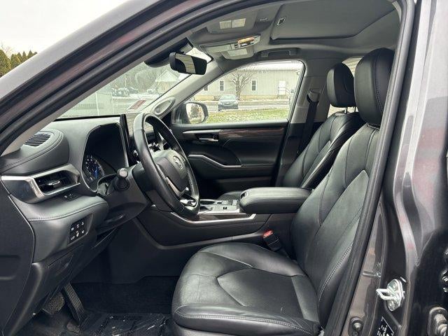 2022 Toyota Highlander Hybrid Limited AWD (Natl)